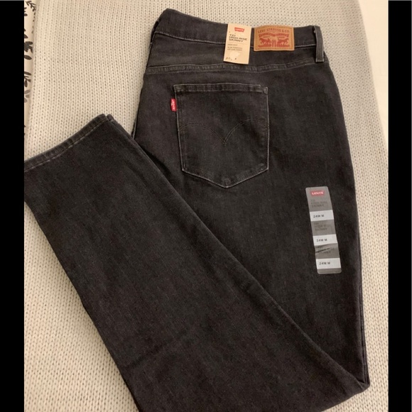 Levi's Denim - 🥳HP🥳 Plus Size 721 Levi’s High Rise Skinny Jeans